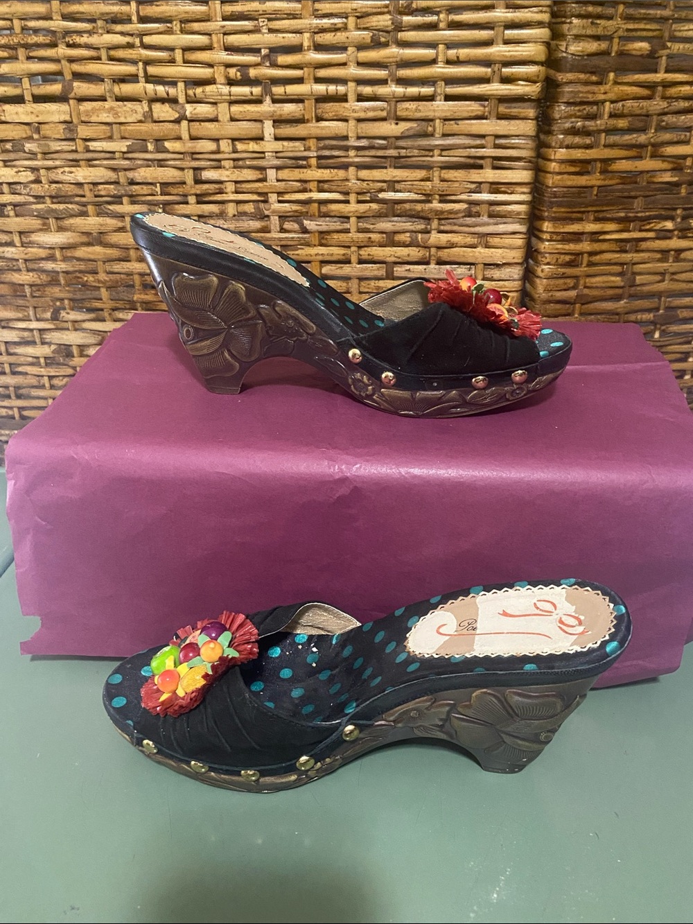Poetic License All the Pretty Birds Fruit Salad Carved Wedge Sandals  7.5 *flaw - Picture 2 of 10